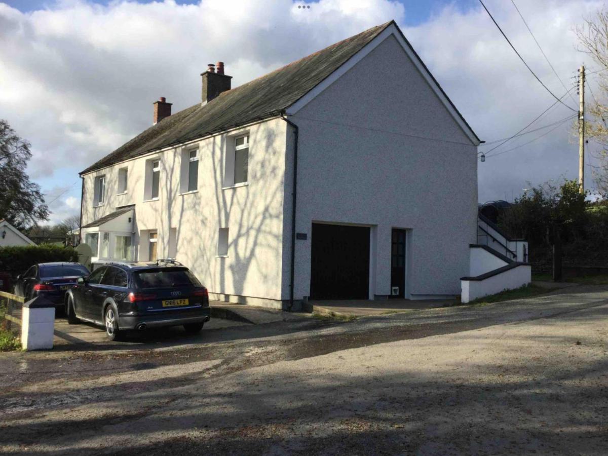 Beautiful Self Catering In Rural Pembrokeshire Apartman Llanfyrnach Kültér fotó